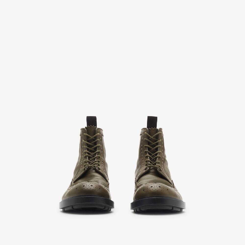 Burberry Botines Loch En Piel Con TachuelasPrecio 990 00 €