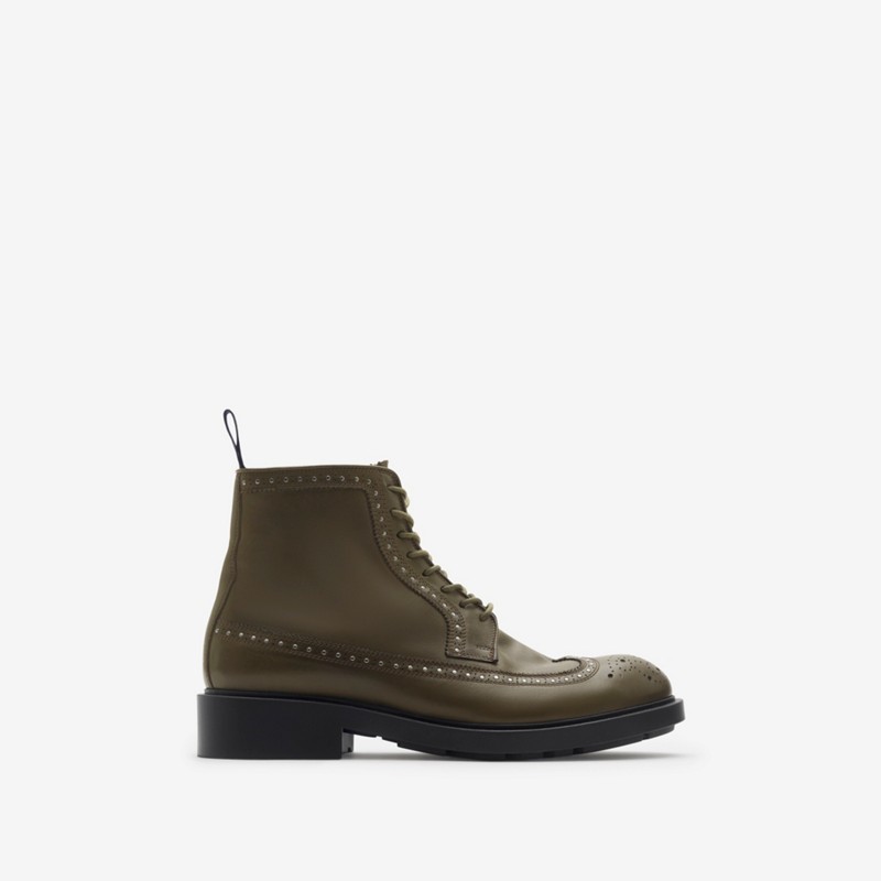 Burberry Botines Loch en piel con tachuelasPrecio 990 00 €