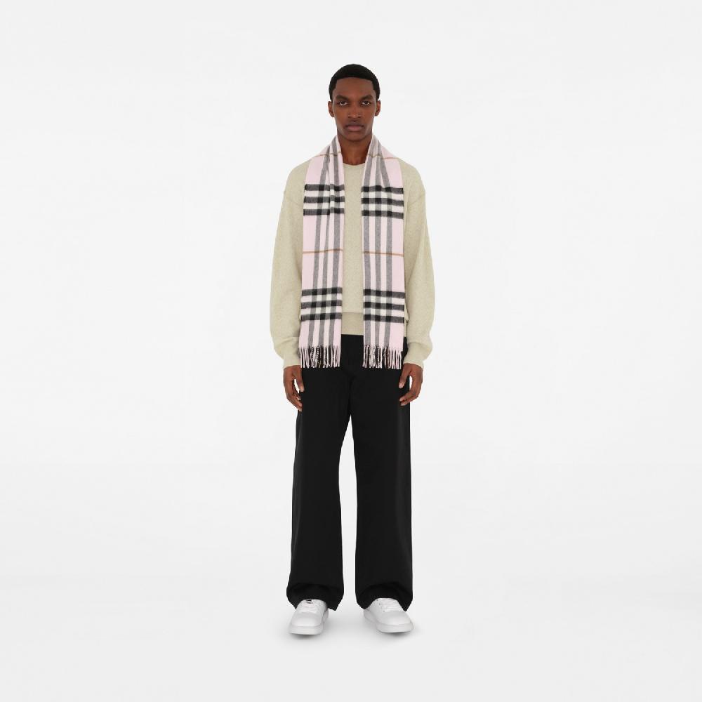 Burberry Bufanda En Cachemir CheckPrecio 490 00 € Personalizable Con Iniciales
