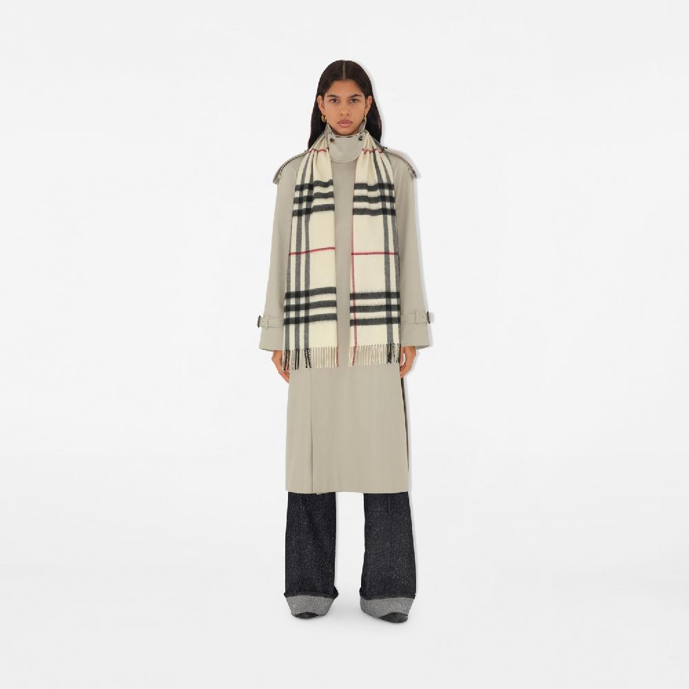 Burberry Bufanda En Cachemir CheckPrecio 490 00 € Personalizable Con Iniciales