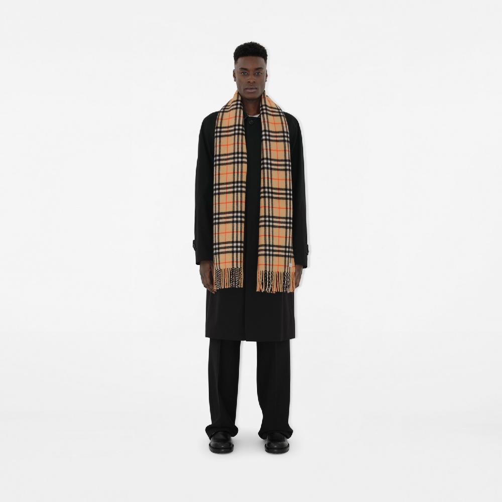 Burberry Bufanda En Cachemir CheckPrecio 820 00 € Personalizable Con Iniciales