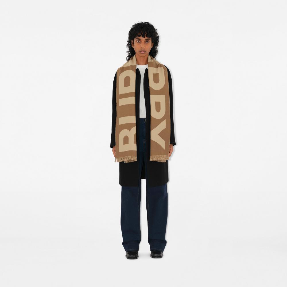 Burberry Bufanda En Lana Con LogotipoPrecio 320 00 €