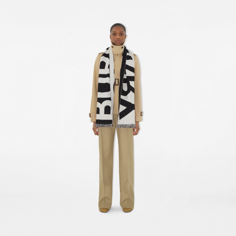 Burberry Bufanda En Lana Con LogotipoPrecio 320 00 €