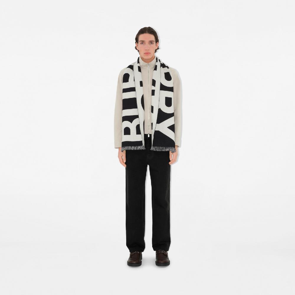 Burberry Bufanda En Lana Con LogotipoPrecio 320 00 €