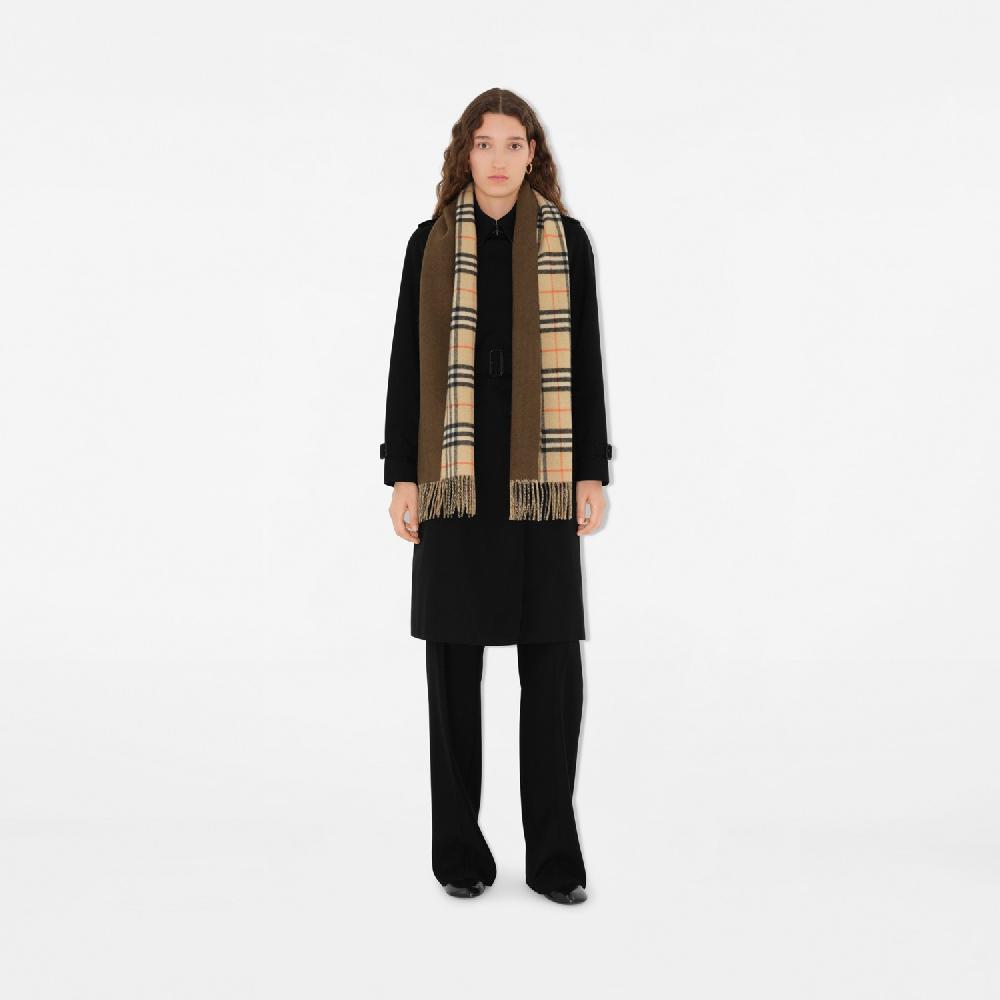 Burberry Bufanda Reversible En Cachemir CheckPrecio 550 00 € Personalizable Con Iniciales