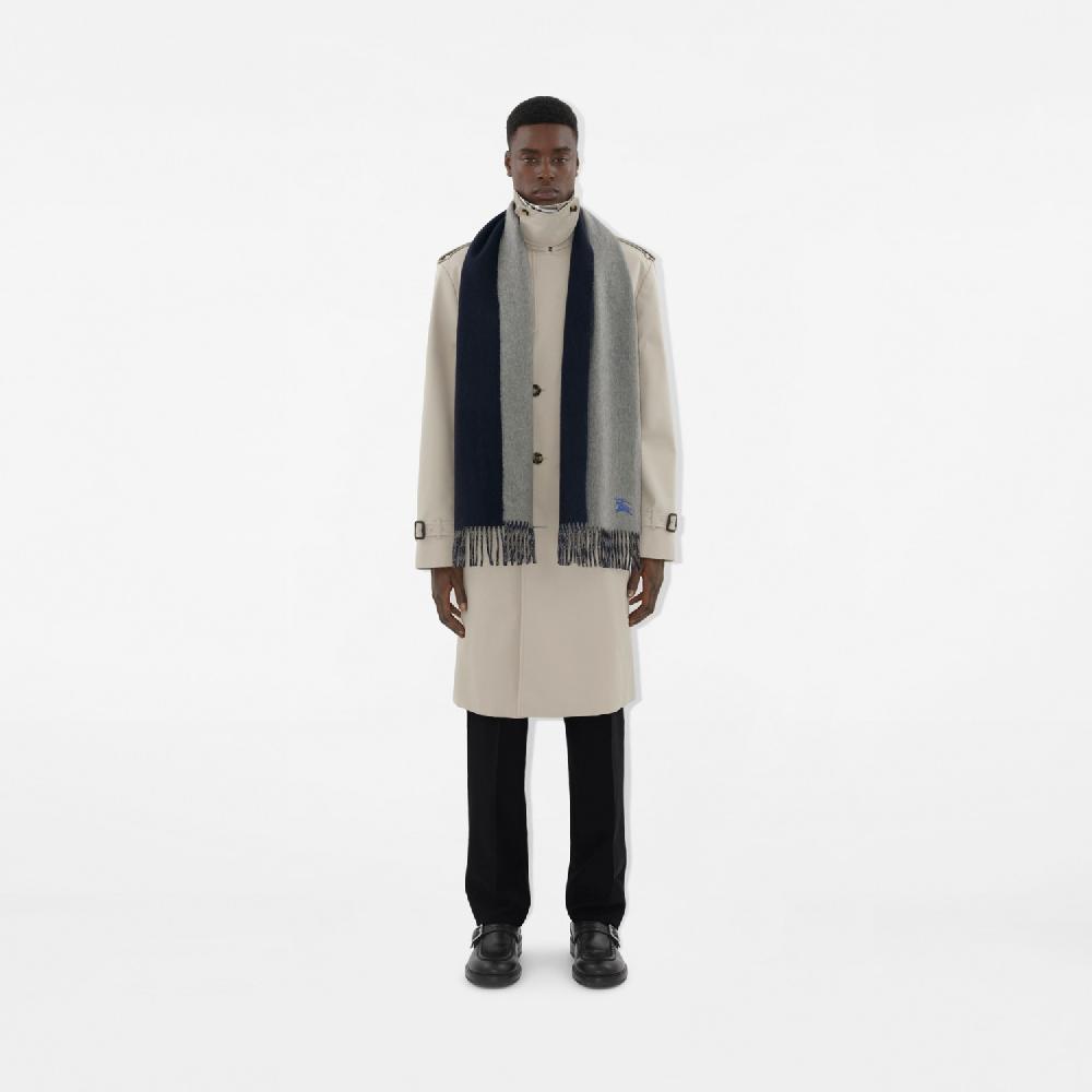 Burberry Bufanda Reversible En CachemirPrecio 520 00 € Personalizable Con Iniciales