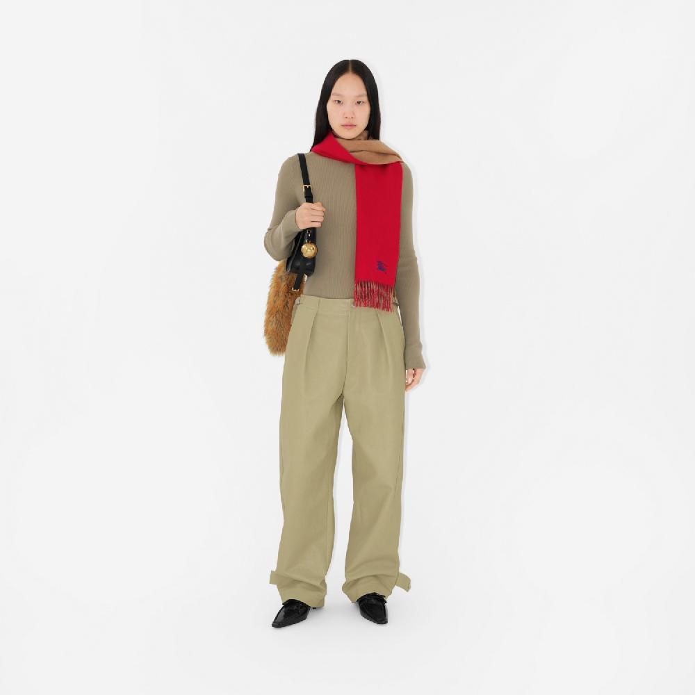 Burberry Bufanda Reversible En CachemirPrecio 520 00 € Personalizable Con Iniciales