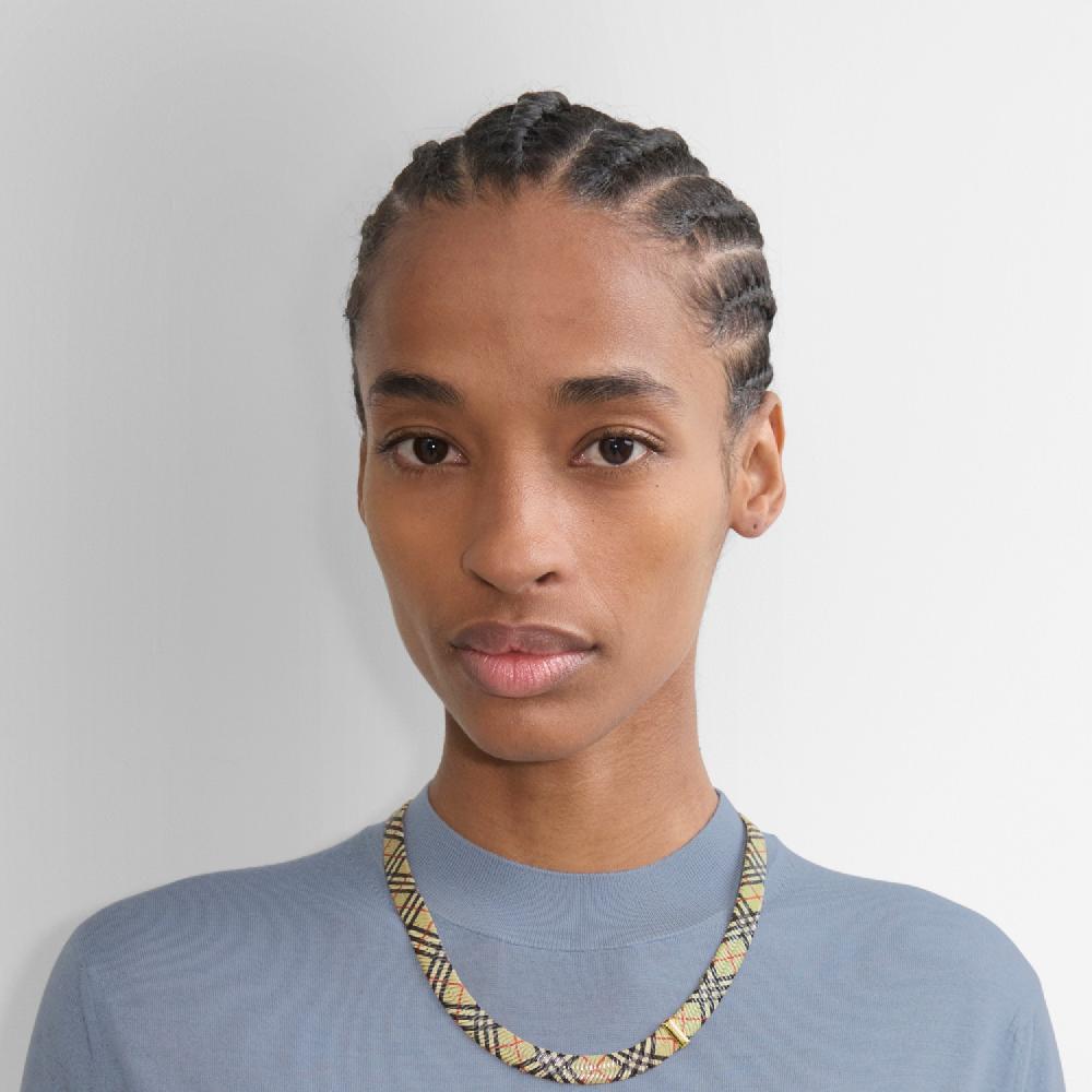 Burberry Collar CheckPrecio 550 00 € Novedades