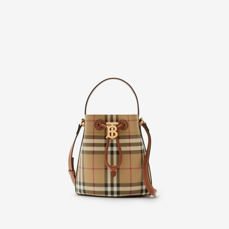 Burberry Minibolso bombonera TBPrecio 1.150 00 €
