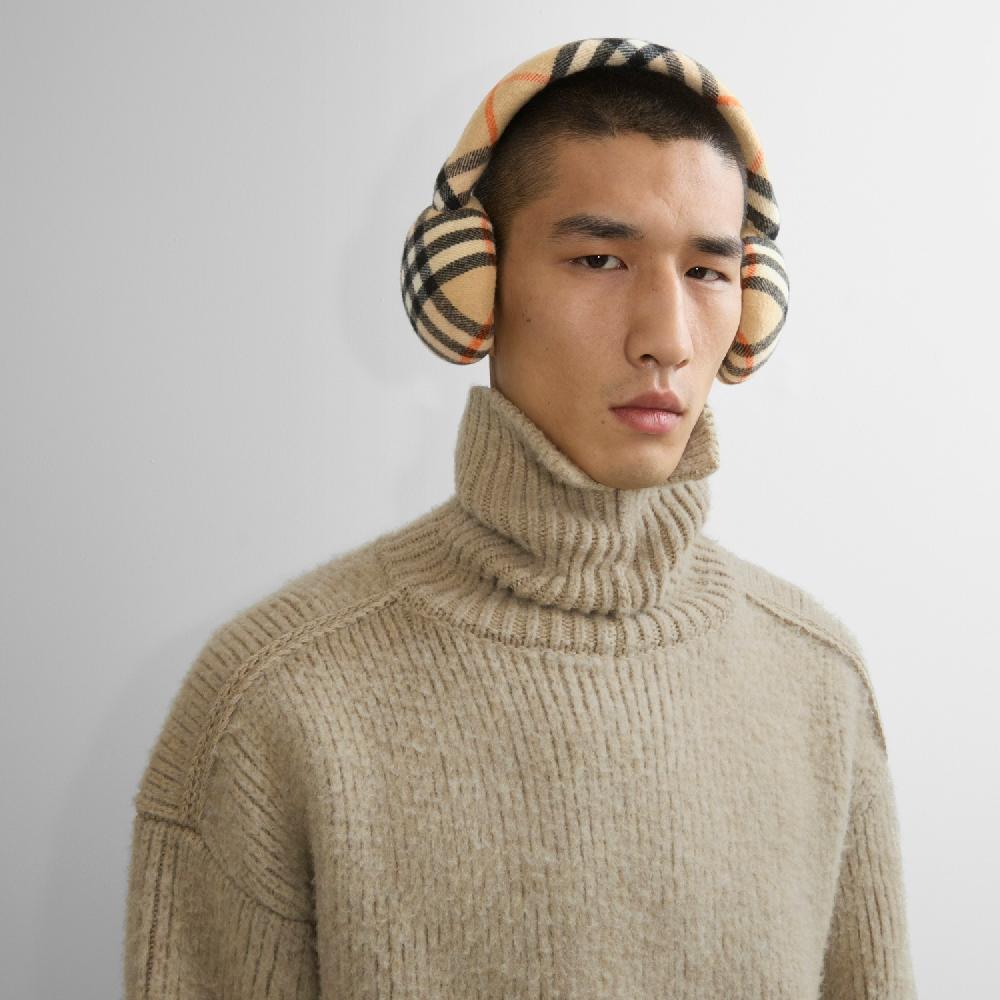 Burberry Orejeras En Lana CheckPrecio 320 00 €