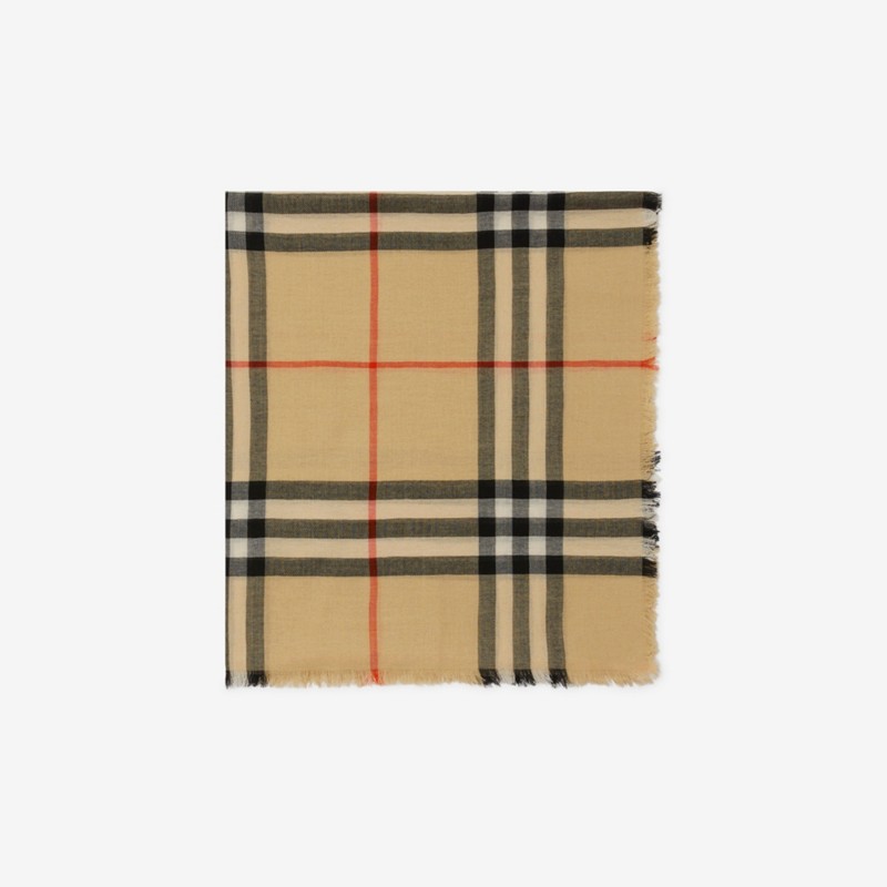 Burberry Pañuelo en lana CheckPrecio 420 00 €