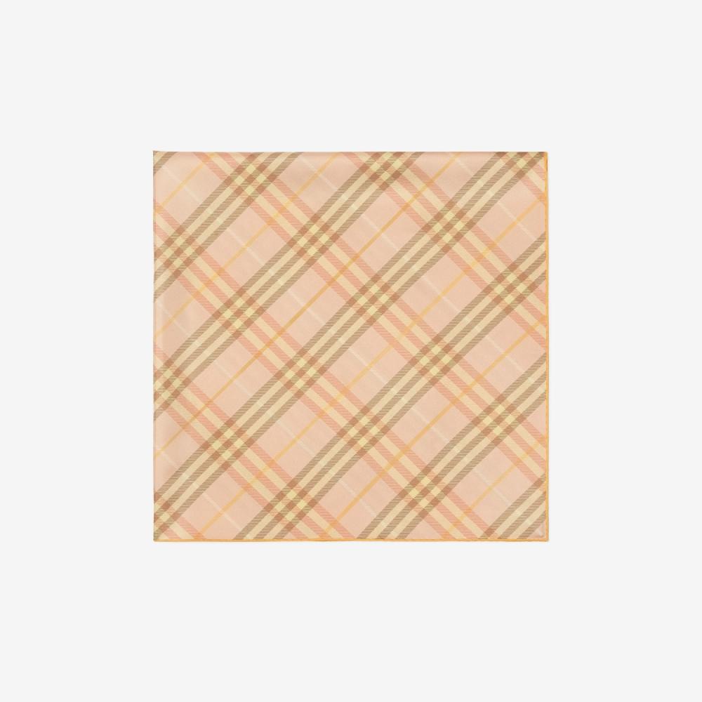 Burberry Pañuelo En Seda CheckPrecio 450 00 €