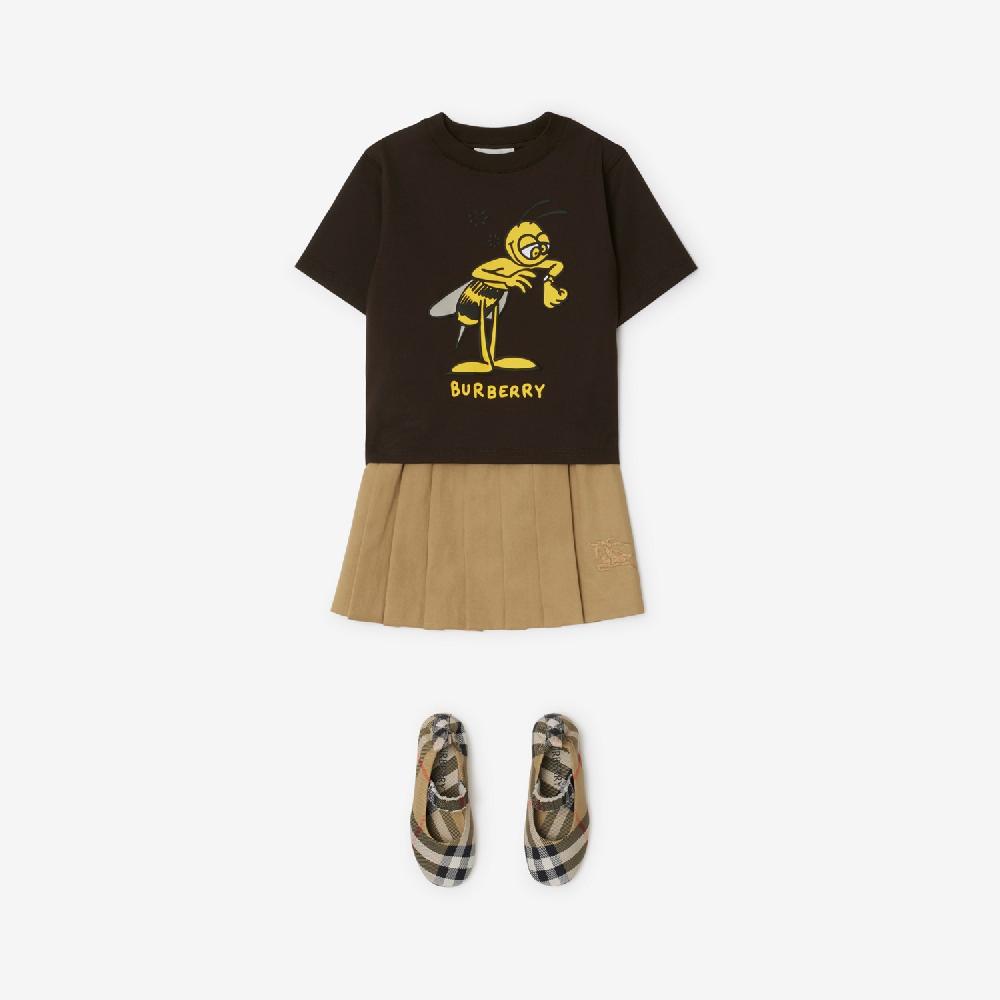 Burberry Camiseta En Algodón Con AbejaPrecio 150 00 € 6-24 Meses