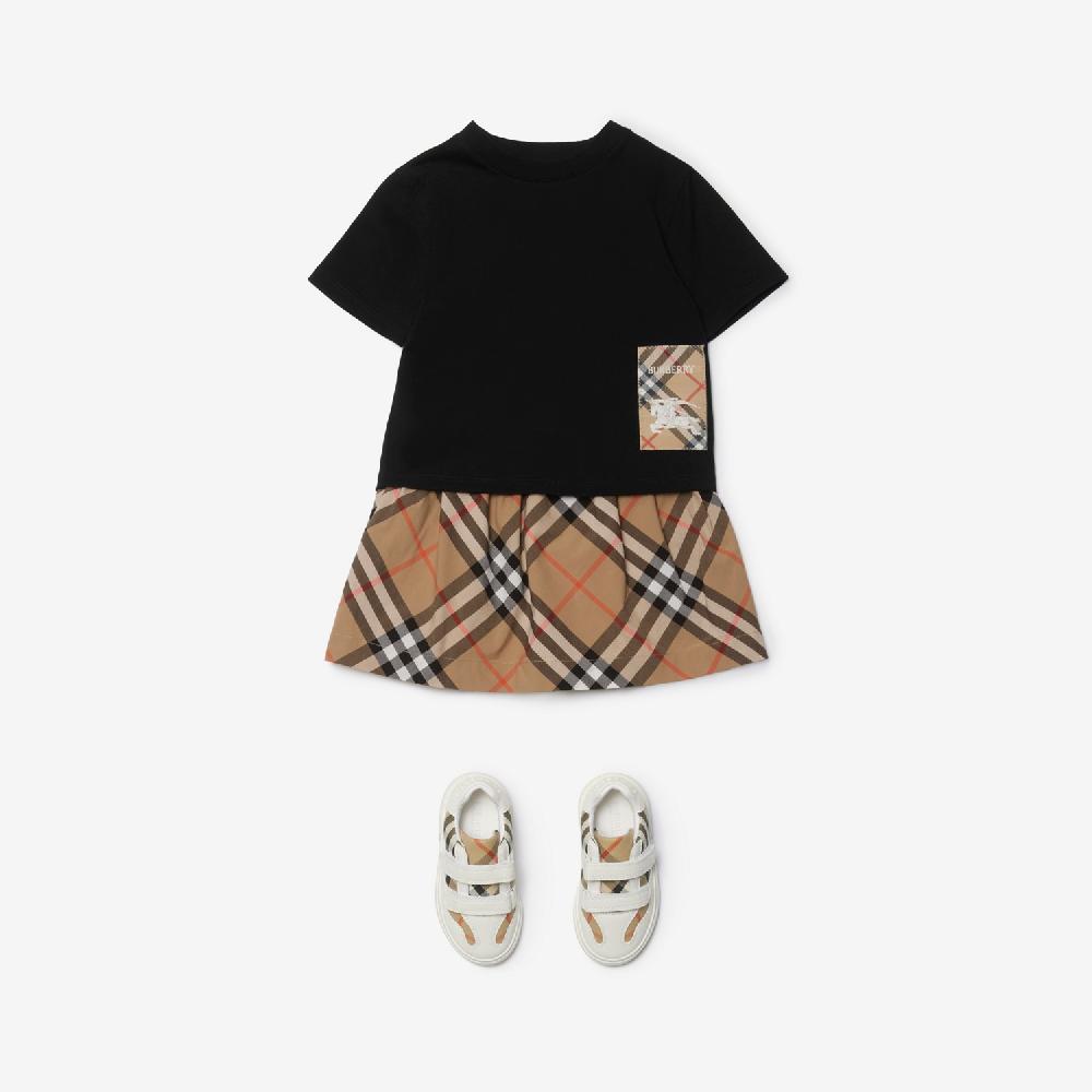 Burberry Camiseta En Algodón Con Etiqueta CheckPrecio 140 00 € 6-24 Meses