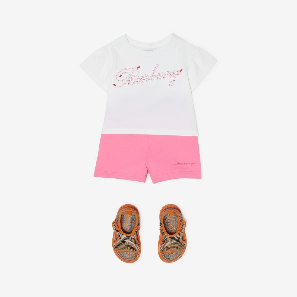 Burberry Camiseta En Algodón Con Logotipo En CordonesPrecio 150 00 € 6-24 Meses