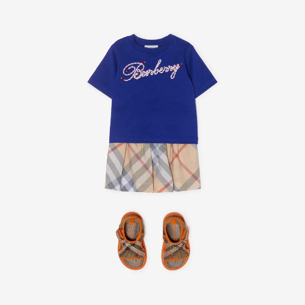 Burberry Camiseta En Algodón Con Logotipo En CordonesPrecio 150 00 € 6-24 Meses