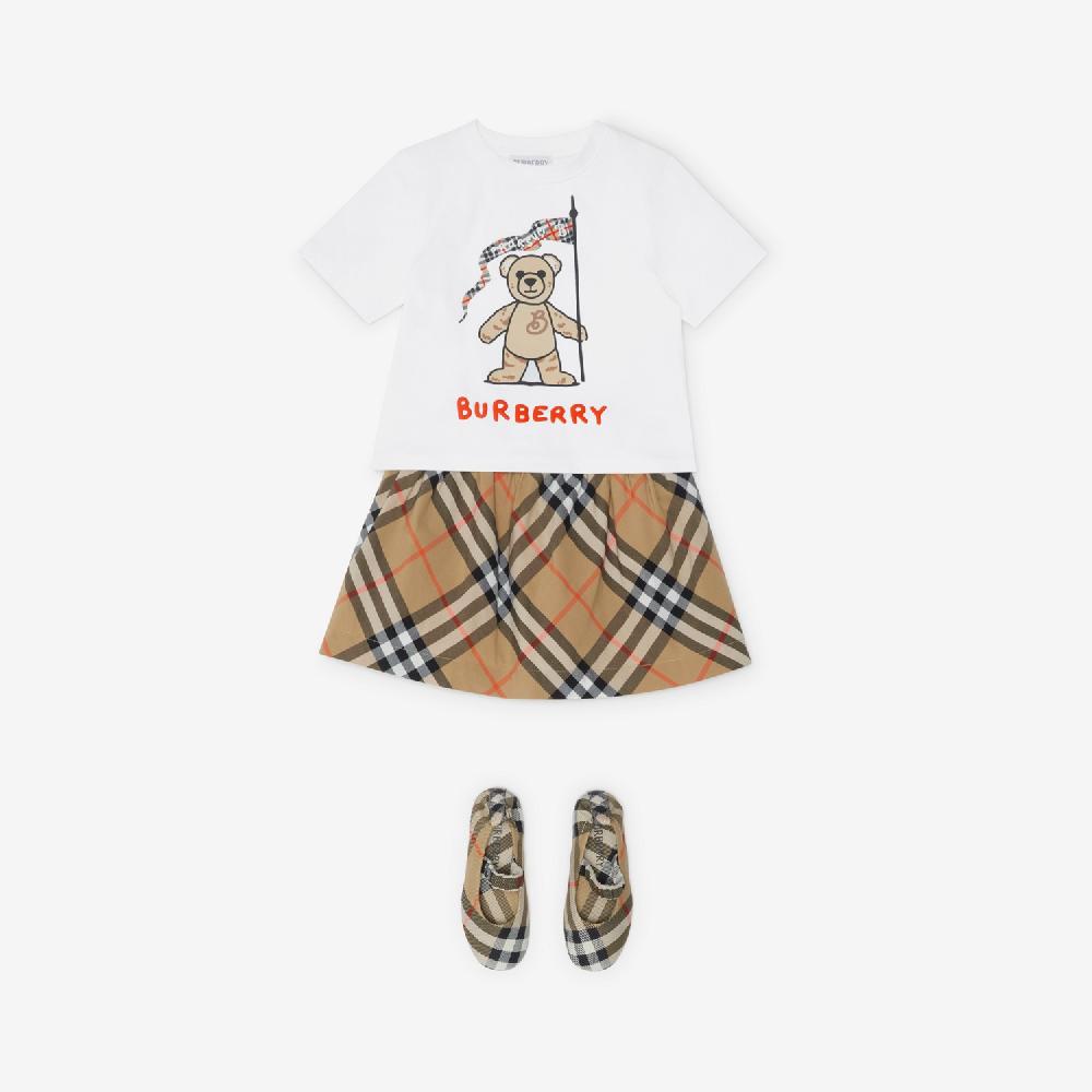 Burberry Camiseta En Algodón Con Osito ThomasPrecio 150 00 € 6-24 Meses