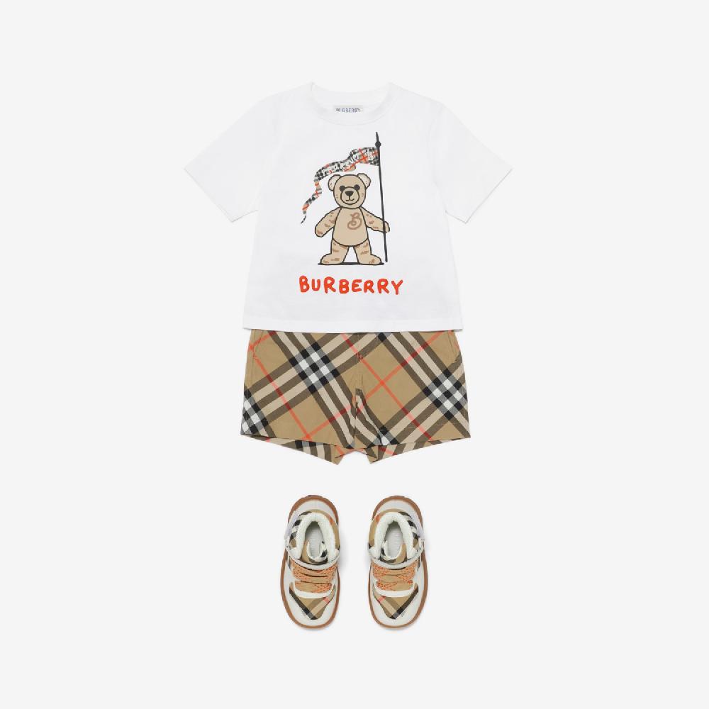 Burberry Camiseta En Algodón Con Osito ThomasPrecio 150 00 € 6-24 Meses