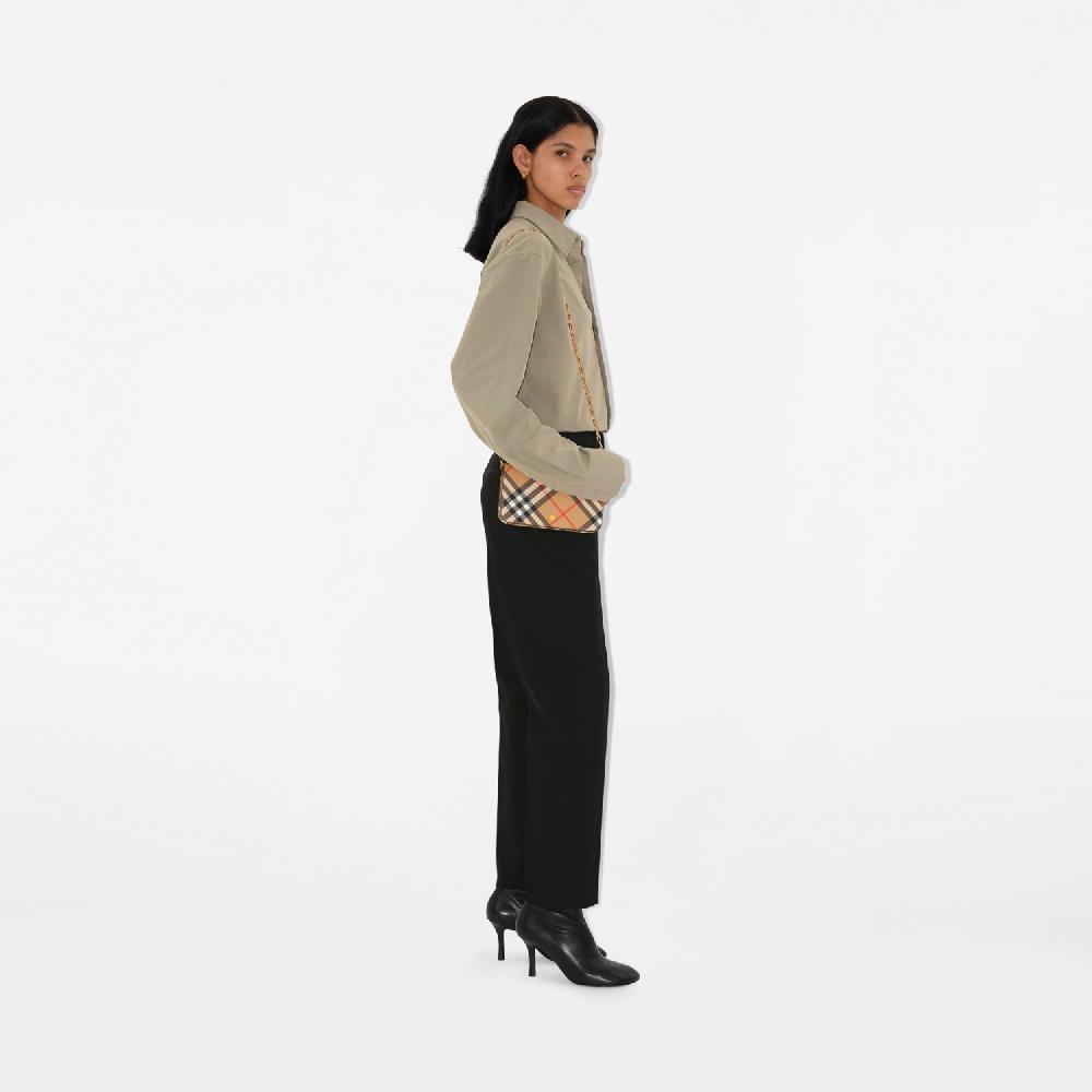 Burberry Cartera Check Con Asa De CadenaPrecio 850 00 € Personalizable Con Iniciales