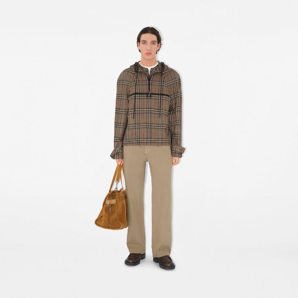 Burberry Chaqueta En Mezcla De Seda Check Con Cremallera ParcialPrecio 2.250 00 € Pasarela