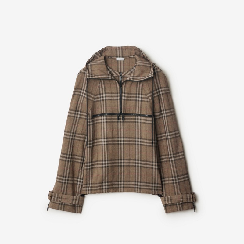 Burberry Chaqueta en mezcla de seda Check con cremallera parcialPrecio 2.250 00 € Pasarela