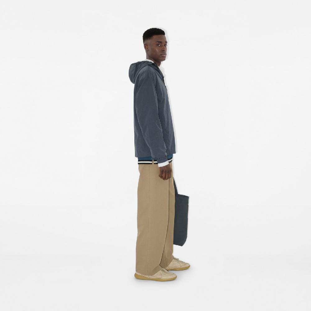 Burberry Chaqueta En Nailon Con EKDPrecio 1.450 00 € Novedades