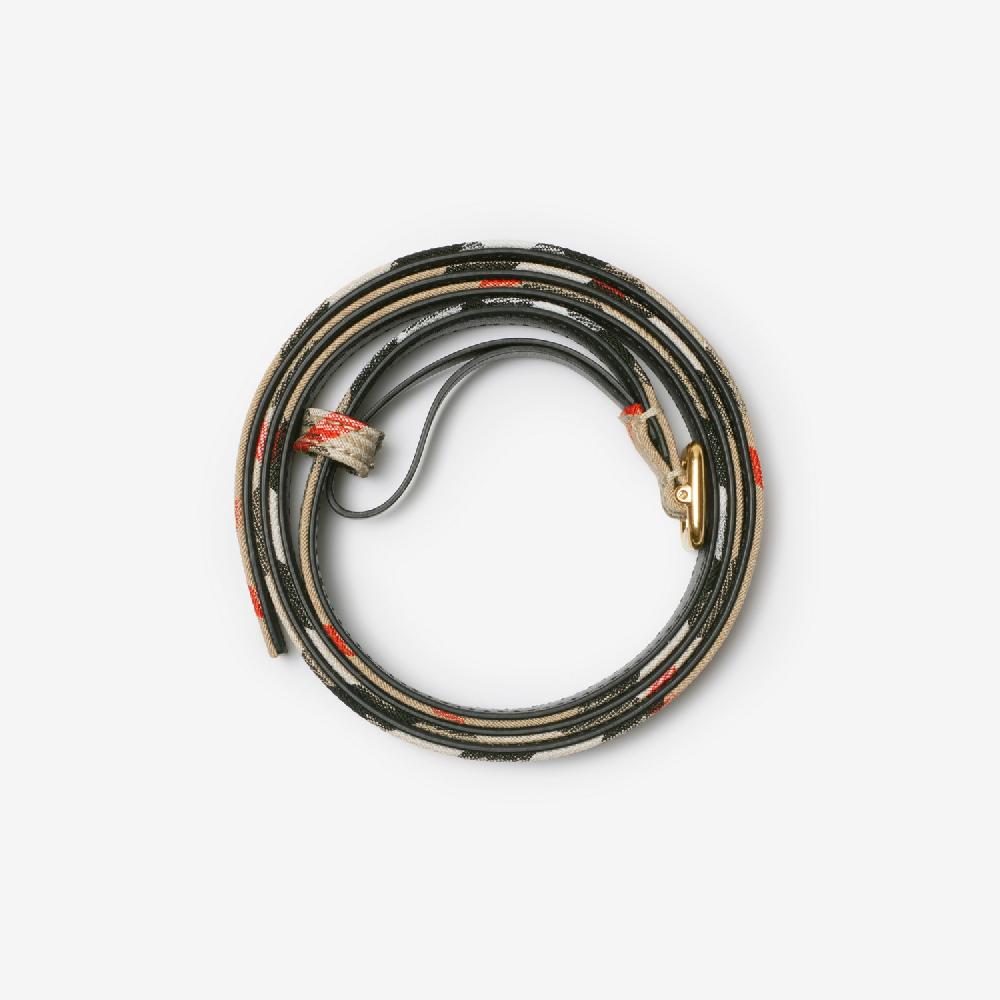 Burberry Cinturón Estrecho A Cuadros Con Hebilla En Forma De BPrecio 340 00 € Personalizable Con Iniciales