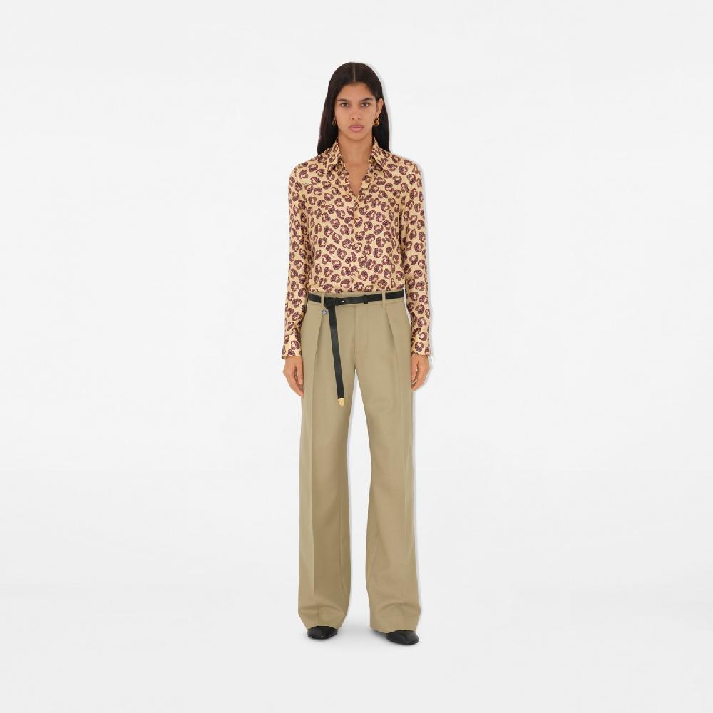 Burberry Cinturón Fino En Piel Con Motivo B ShieldPrecio 450 00 € Personalizable Con Iniciales