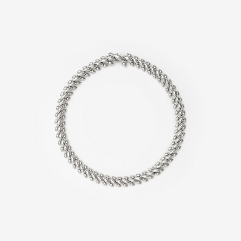 Burberry Collar de cadena SpearPrecio 2.390 00 € Sterling Silver