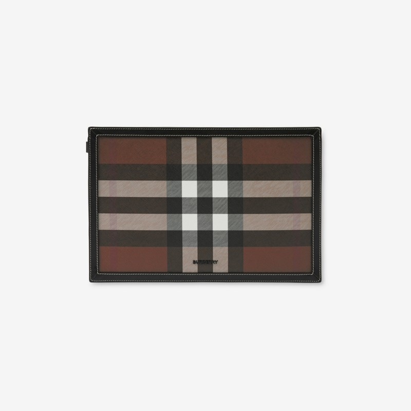 Burberry Estuche Check con cremalleraPrecio 750 00 €