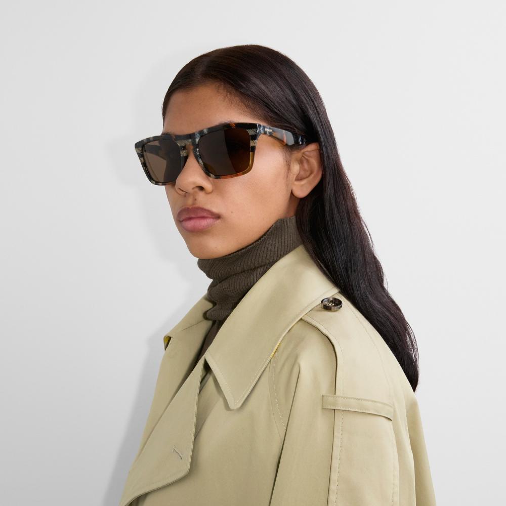 Burberry Gafas De Sol Code Con Montura CuadradaPrecio 220 00 €