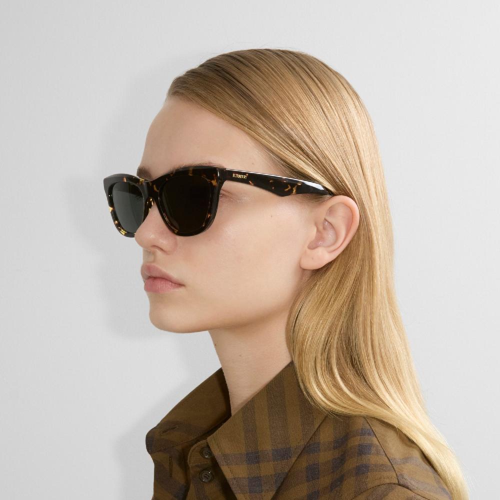 Burberry Gafas De Sol Code Con Montura De Ojo De GatoPrecio 220 00 €