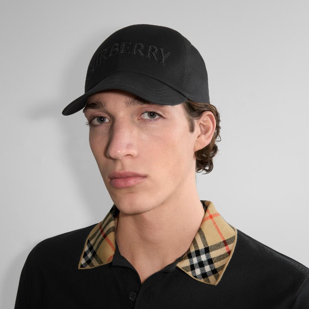 Burberry Gorra En Gabardina Con LogotipoPrecio 320 00 € Novedades