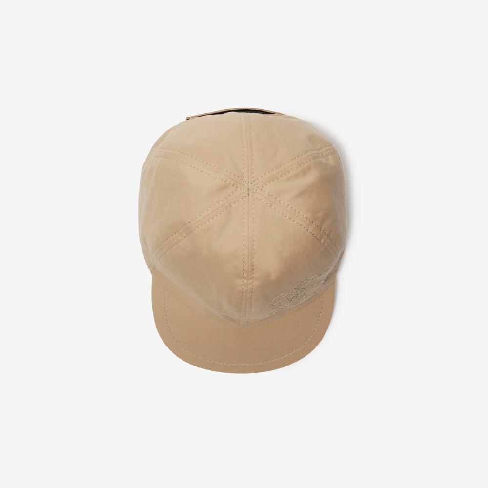 Burberry Gorra Reversible En AlgodónPrecio 190 00 € 6-36 Meses