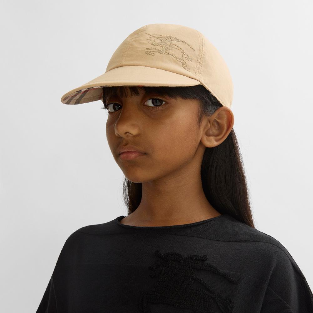 Burberry Gorra Reversible En AlgodónPrecio 230 00 € 4-14 Años