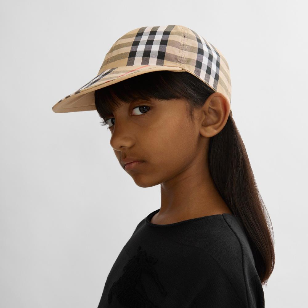 Burberry Gorra Reversible En AlgodónPrecio 230 00 € 4-14 Años