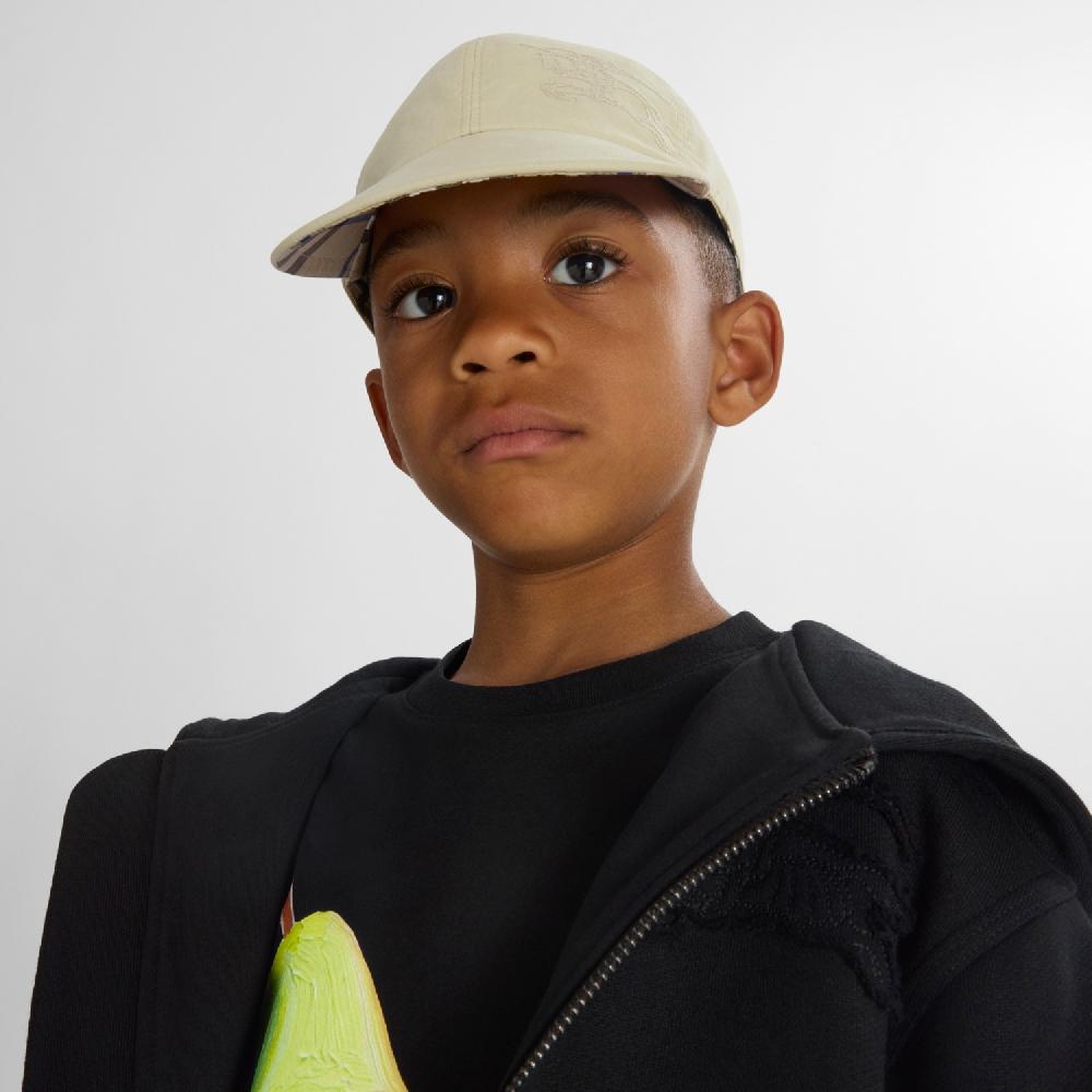 Burberry Gorra Reversible En AlgodónPrecio 230 00 € 4-14 Años