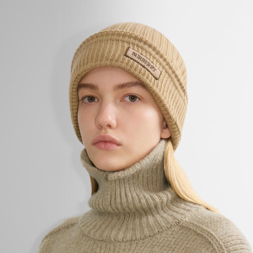 Burberry Gorro En Lana Con LogotipoPrecio 250 00 €