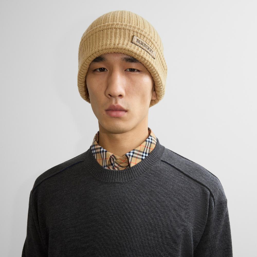 Burberry Gorro En Lana Con LogotipoPrecio 250 00 €