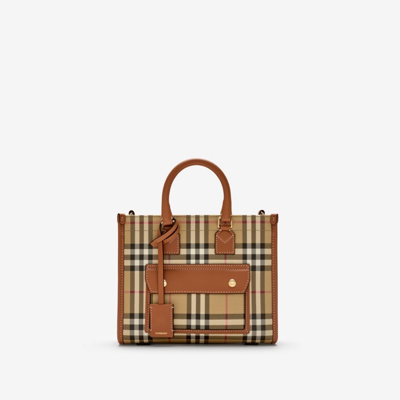 Burberry Minibolso tote FreyaPrecio 1.290 00 € Personalizable con iniciales