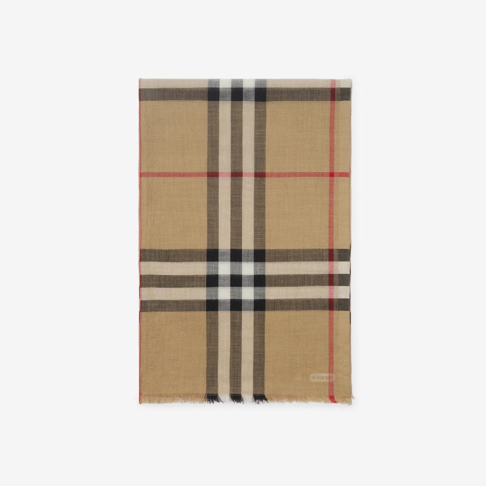 Burberry Pañuelo En Lana Y Seda CheckPrecio 390 00 €