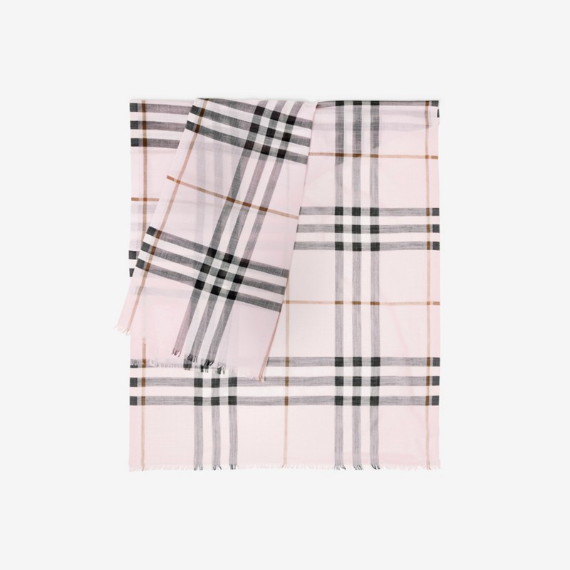 Burberry Pañuelo en lana y seda CheckPrecio 390 00 €