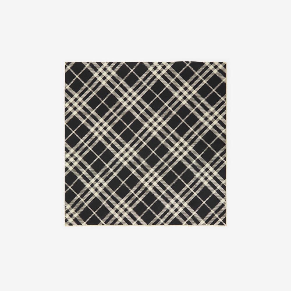 Burberry Pañuelo En Seda CheckPrecio 450 00 € Novedades