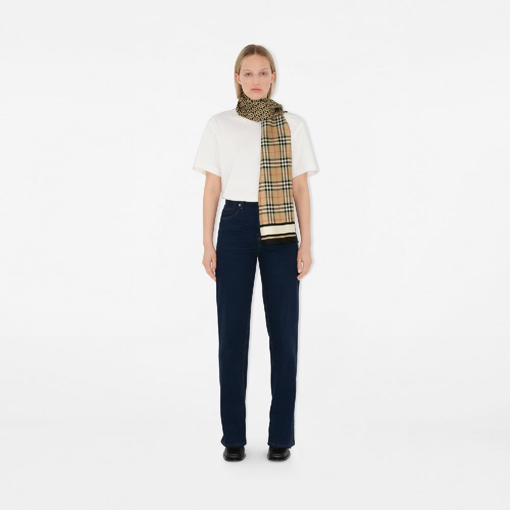 Burberry Pañuelo En Seda Con CollagePrecio 450 00 €