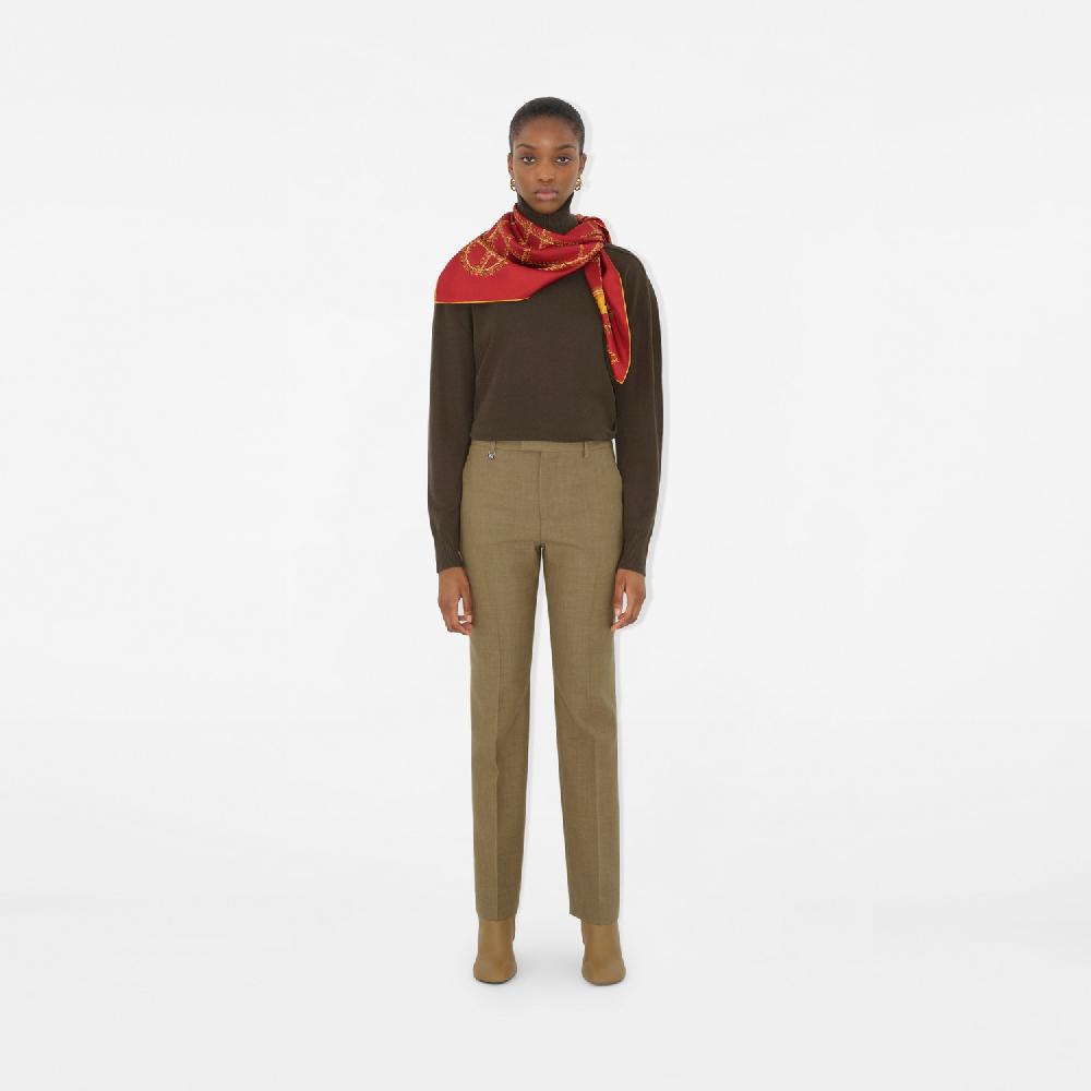 Burberry Pañuelo En Seda Con Cuadros Y CadenasPrecio 450 00 €