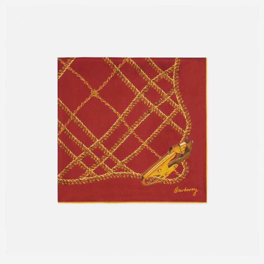 Burberry Pañuelo En Seda Con Cuadros Y CadenasPrecio 450 00 €