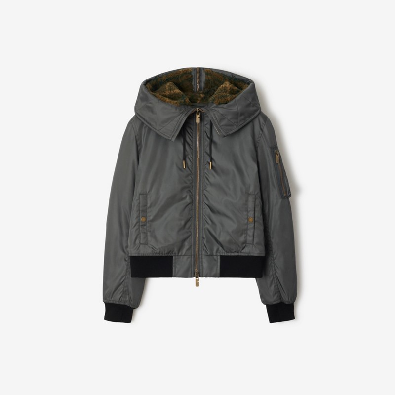 Burberry Parka cropped en nailonPrecio 1.890 00 €