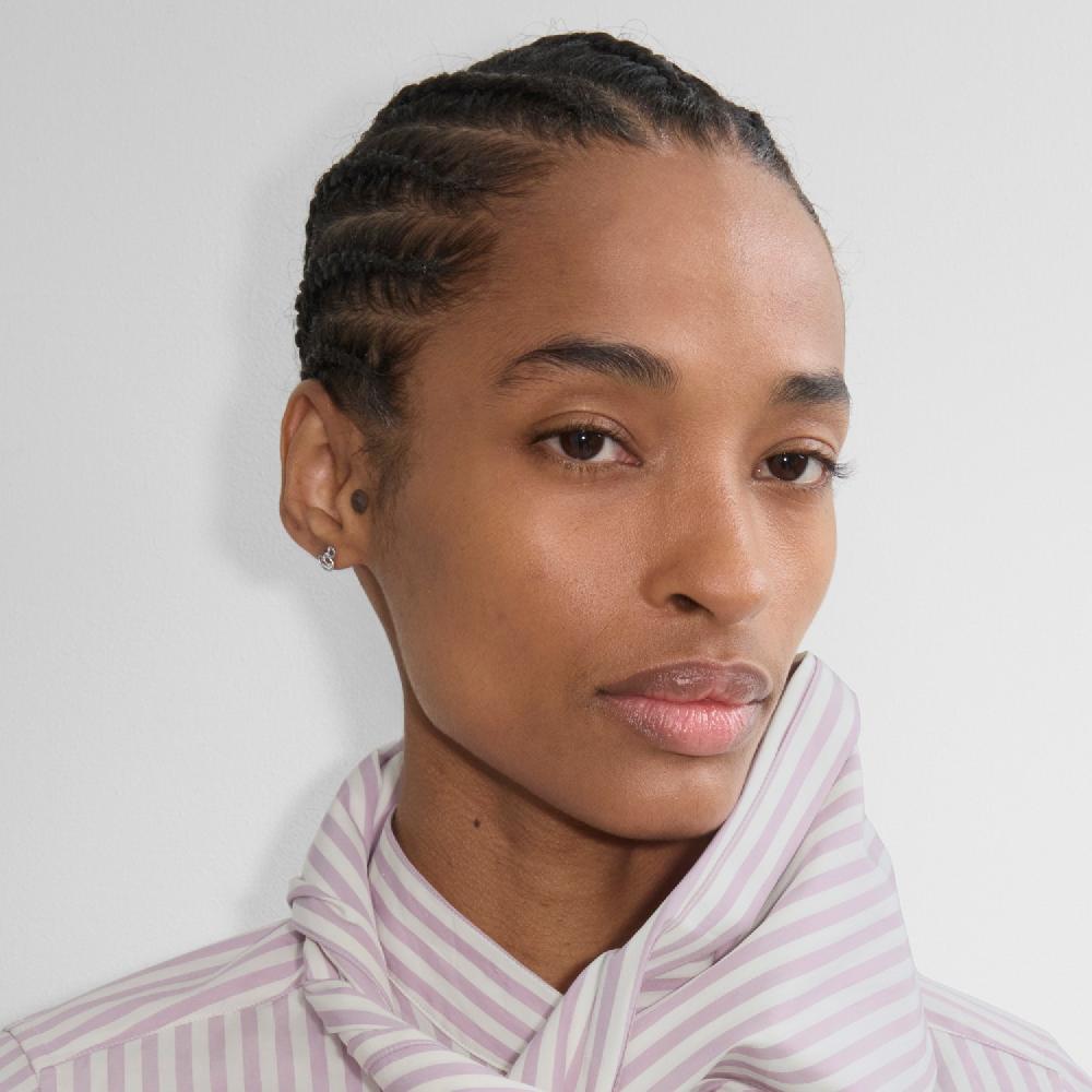 Burberry Pendientes De Botón Pequeños Con Letra B Estilo NáuticoPrecio 160 00 € Novedades