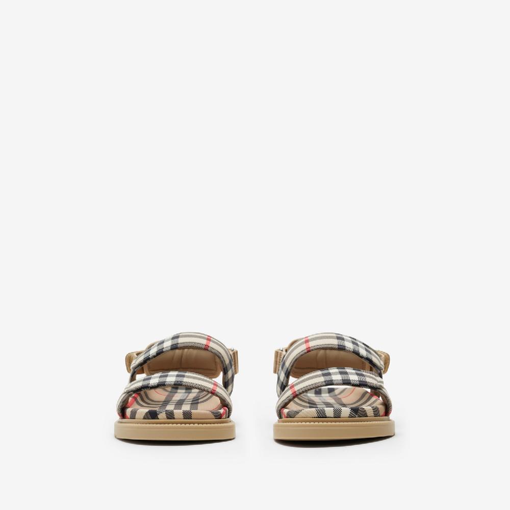 Burberry Sandalias CheckPrecio 320 00 € 4-14 Años