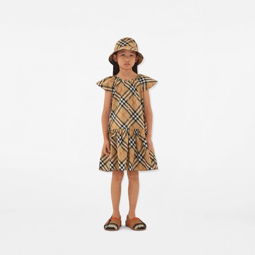 Burberry Sandalias En RafiaPrecio 520 00 € 4-14 Años